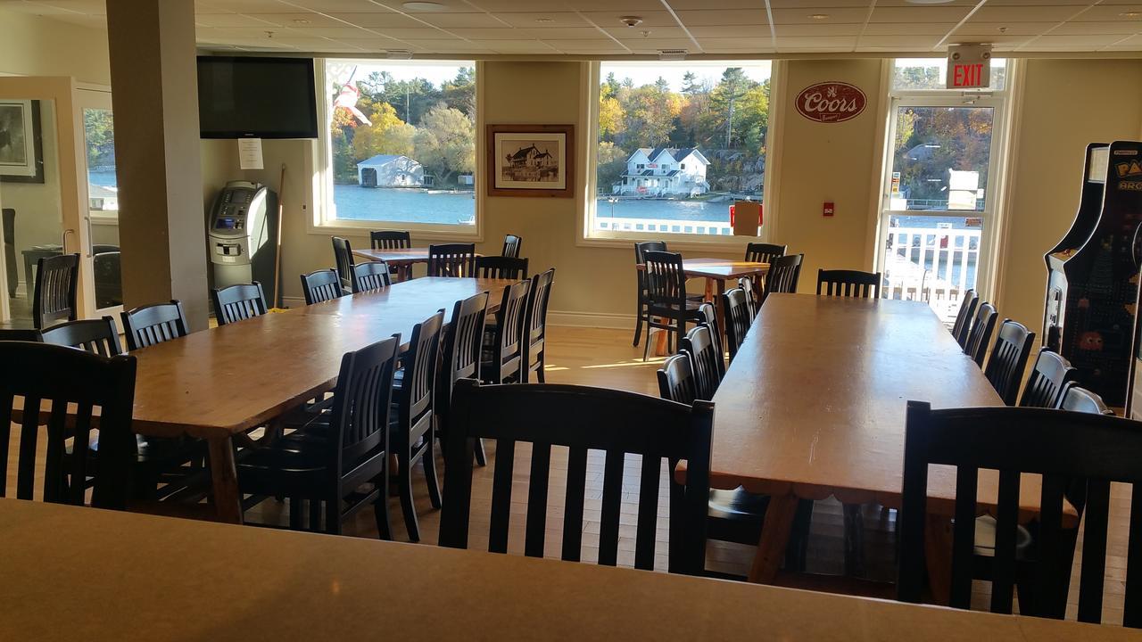 Sportsman'S Inn Resort & Marina Killarney Exterior photo